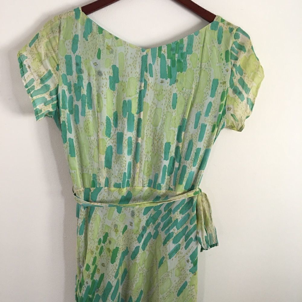 Mathilde green pattern short-sleeve wrap dress - Picture 8 of 9
